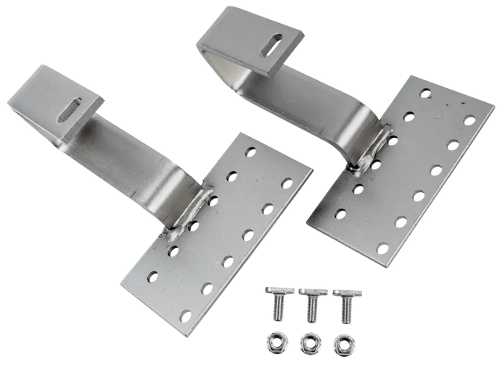 Aluminiumplatten mit Halterungen und Schrauben, verwendet für die Montage von Dachziegeln. Produkte von Wolf zur Unterstützung bei der Dachlattung.